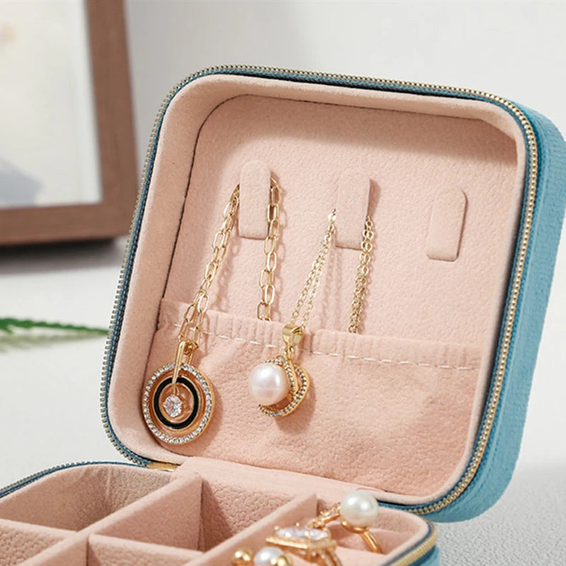 Velvet Jewelry Storage Box – Portable Travel Organizer for Rings, Earrings & Necklaces (8 Colors)