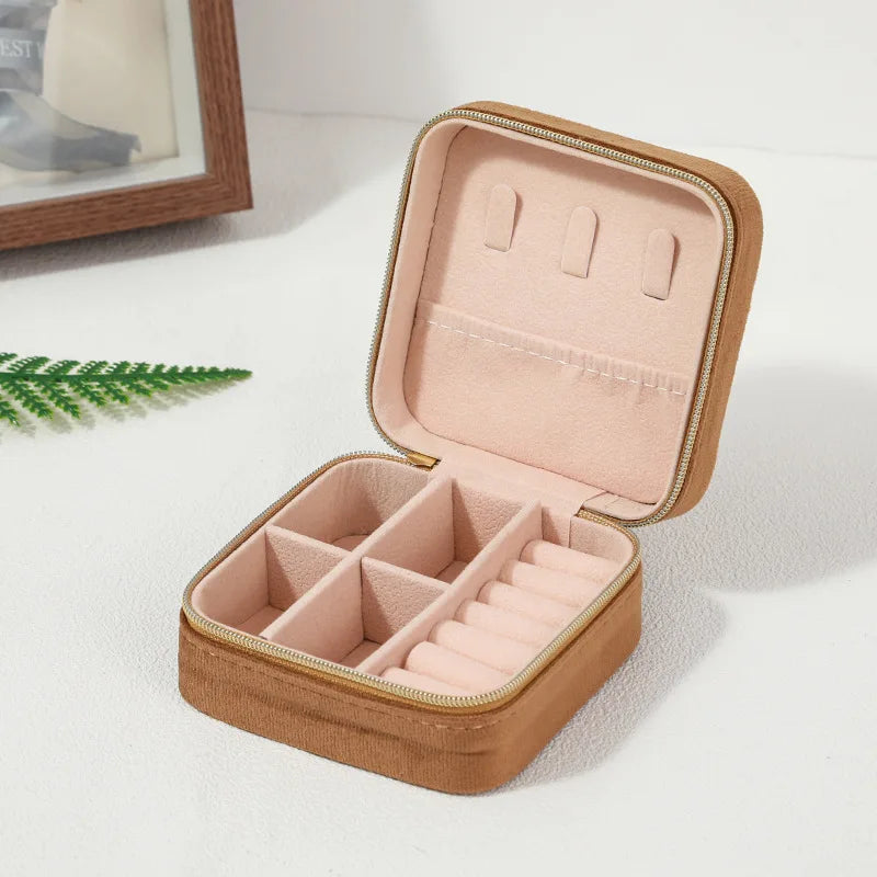 Velvet Jewelry Storage Box – Portable Travel Organizer for Rings, Earrings & Necklaces (8 Colors)